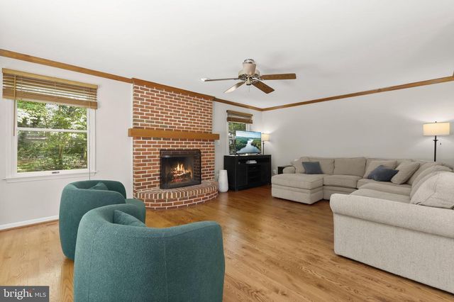 6452 KNIGHT DR, Eldersburg, MD 21784