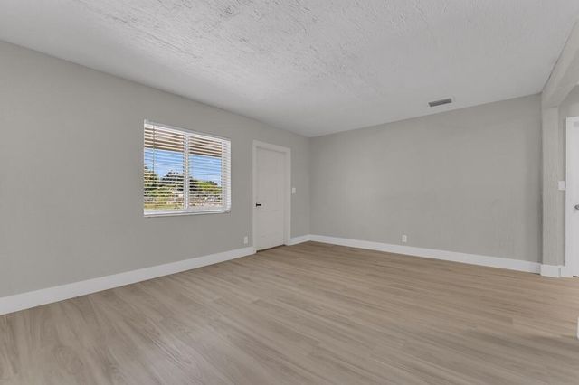1131 NW 18th Avenue, Fort Lauderdale, FL 33311