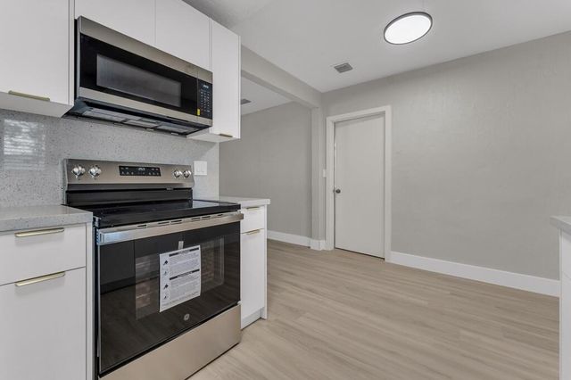 1131 NW 18th Avenue, Fort Lauderdale, FL 33311