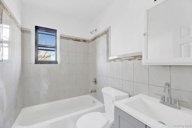 559 Cleveland Street, Brooklyn, NY 11208