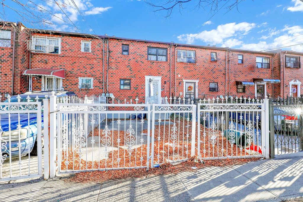 559 Cleveland Street, Brooklyn, NY 11208