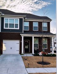 453 Augustine Dr, Lebanon, TN 37087