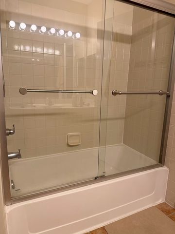 1222 Chicago Avenue 402, Evanston, IL 60202