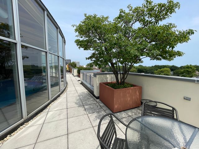 1222 Chicago Avenue 402, Evanston, IL 60202