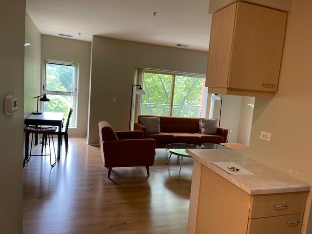 1222 Chicago Avenue 402, Evanston, IL 60202