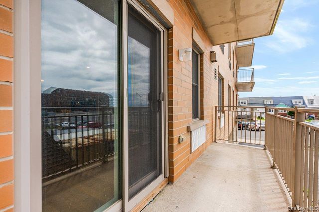 661 W Broadway 503, Long Beach, NY 11561