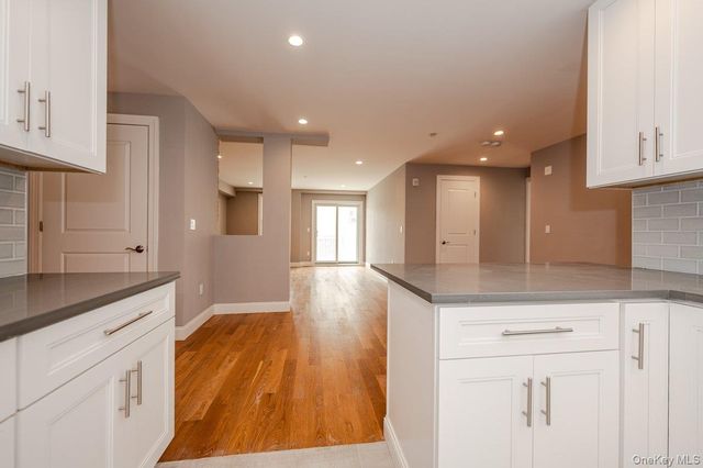 661 W Broadway 503, Long Beach, NY 11561