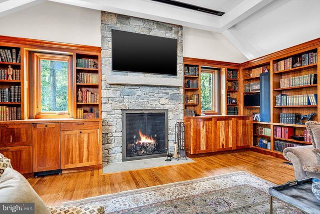 176 ROLLING HILL RD, Skillman, NJ 08558