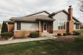 3226 N Briar Leaf Court, La Porte, IN 46350