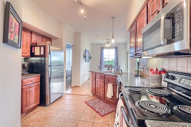 7701 Rialto BLVD 1128, Austin, TX 78735