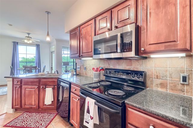 7701 Rialto BLVD 1128, Austin, TX 78735