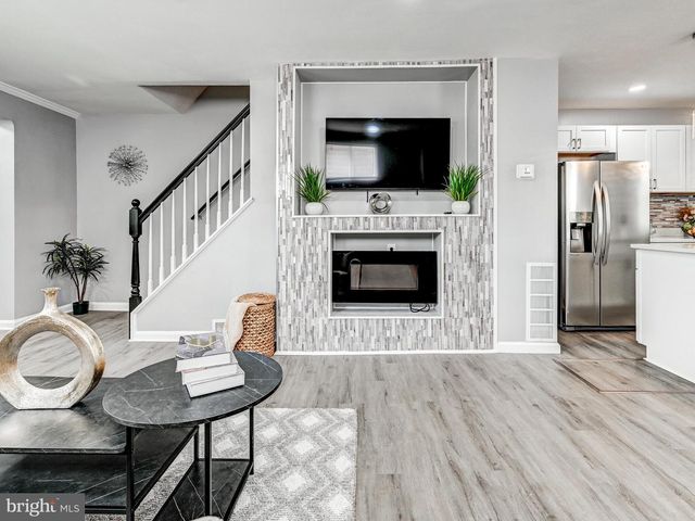 3812 MIDHEIGHTS RD, Baltimore, MD 21215