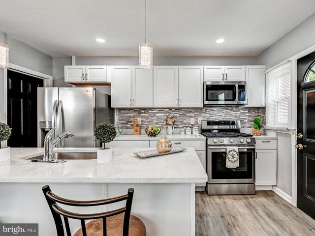 3812 MIDHEIGHTS RD, Baltimore, MD 21215