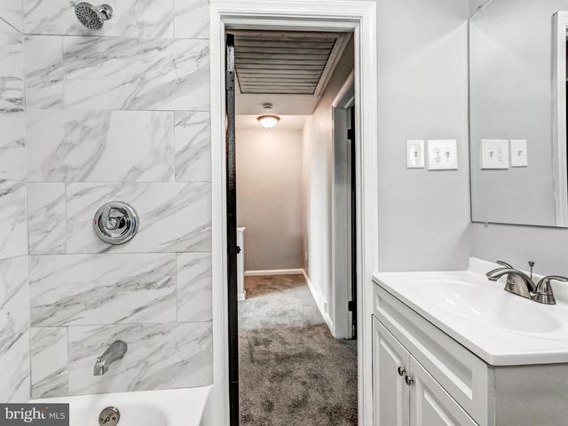 3812 MIDHEIGHTS RD, Baltimore, MD 21215