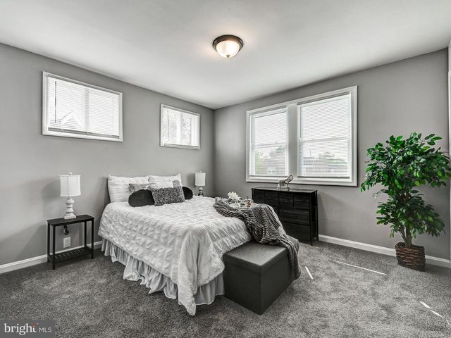 3812 MIDHEIGHTS RD, Baltimore, MD 21215