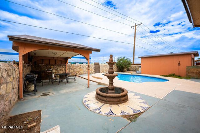 9813 La Morenita Circle, El Paso, TX 79927