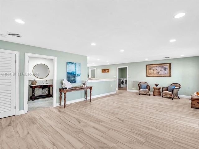 2650 NE 20th St, Pompano Beach, FL 33062