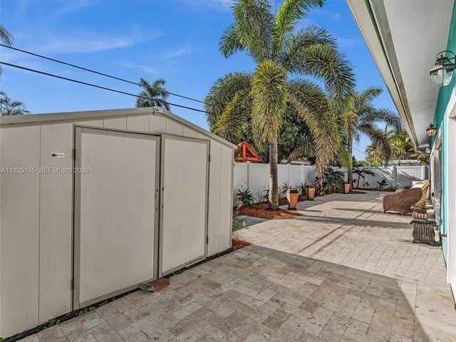 2650 NE 20th St, Pompano Beach, FL 33062