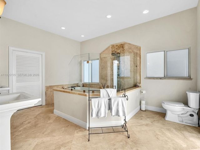 2650 NE 20th St, Pompano Beach, FL 33062