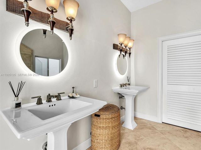 2650 NE 20th St, Pompano Beach, FL 33062