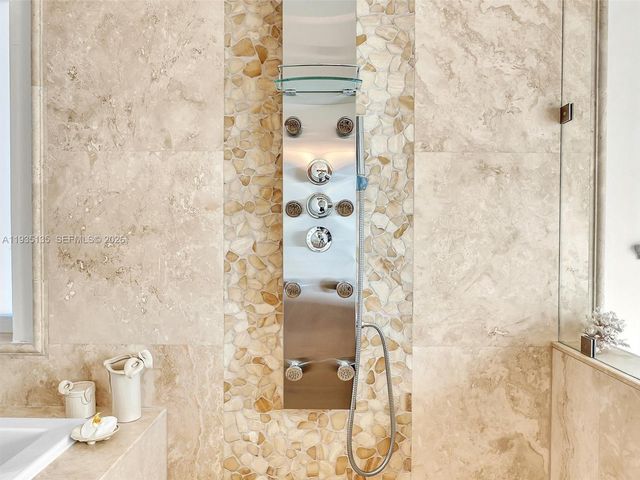 2650 NE 20th St, Pompano Beach, FL 33062