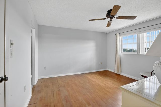 8130 Sunrise Lakes Boulevard 309, Sunrise, FL 33322