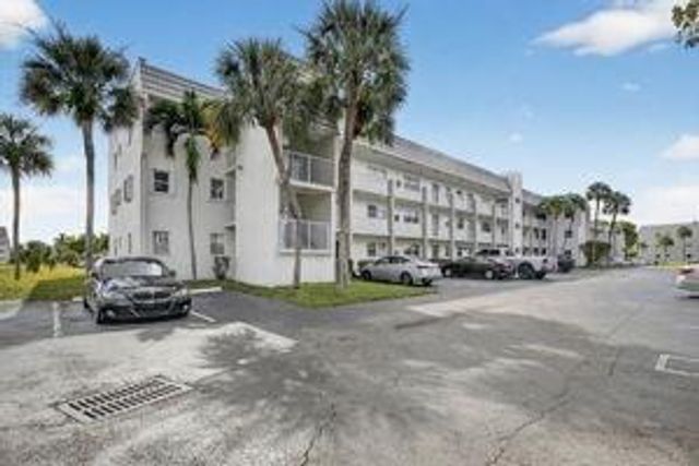 8130 Sunrise Lakes Boulevard 309, Sunrise, FL 33322