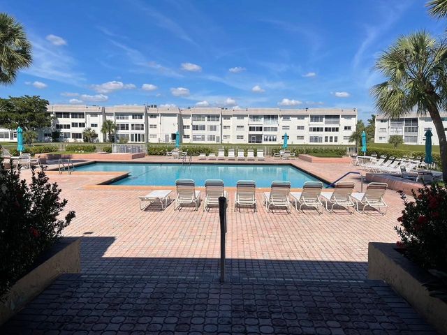 8130 Sunrise Lakes Boulevard 309, Sunrise, FL 33322