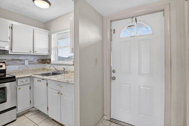 8130 Sunrise Lakes Boulevard 309, Sunrise, FL 33322