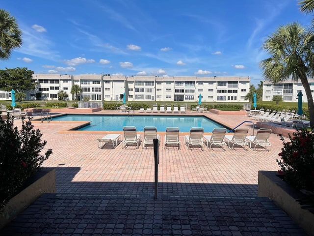 8130 Sunrise Lakes Boulevard 309, Sunrise, FL 33322