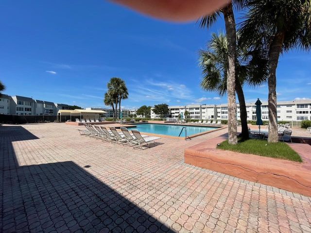 8130 Sunrise Lakes Boulevard 309, Sunrise, FL 33322
