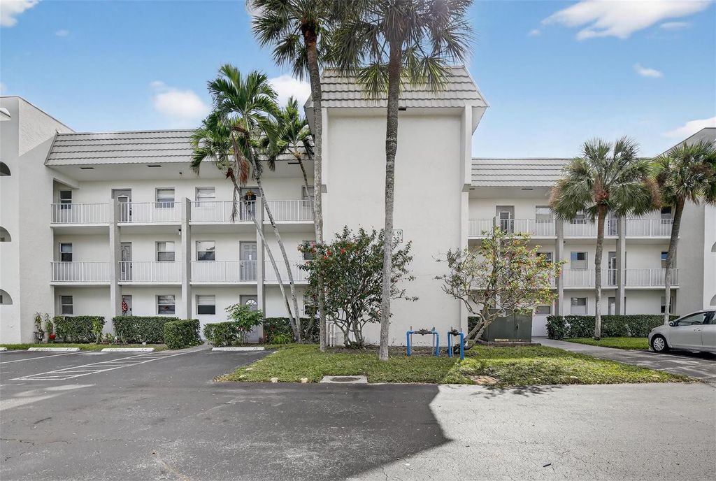 8130 Sunrise Lakes Boulevard 309, Sunrise, FL 33322