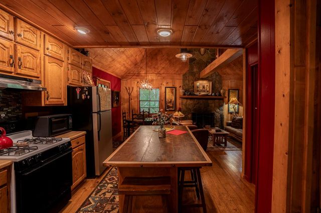 2968 Hooper Branch Road, Hiawassee, GA 30546