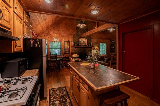 2968 Hooper Branch Road, Hiawassee, GA 30546