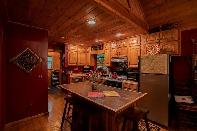 2968 Hooper Branch Road, Hiawassee, GA 30546