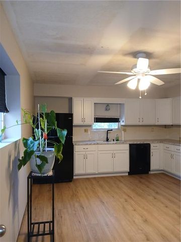 15 Valley Road, Liberty, MO 64068