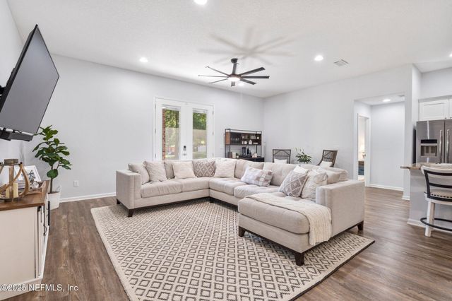 1309 FOXMEADOW Trail, Middleburg, FL 32068