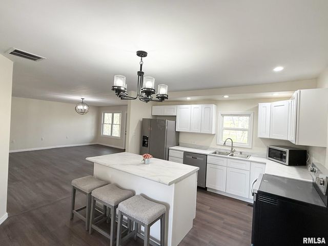 8694 Old Highway 13, Murphysboro, IL 62966