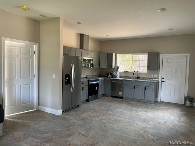 748 Heathrow Drive, Lecanto, FL 34461