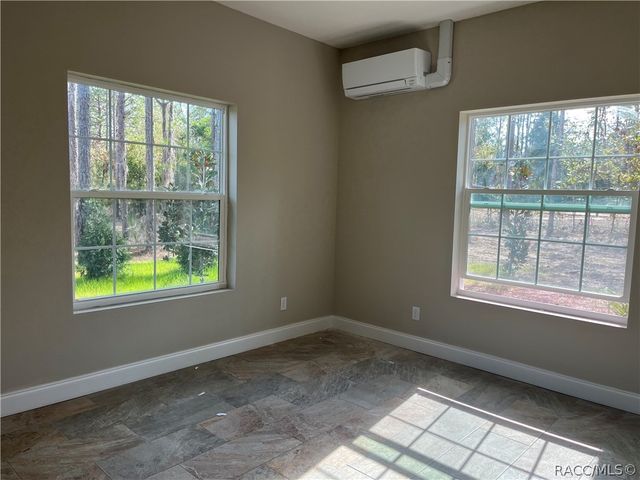 748 Heathrow Drive, Lecanto, FL 34461