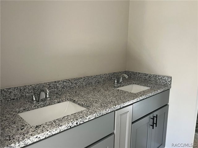 748 Heathrow Drive, Lecanto, FL 34461