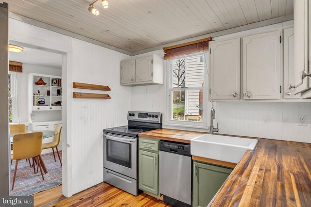 916 N SPRING ST, Middletown, PA 17057