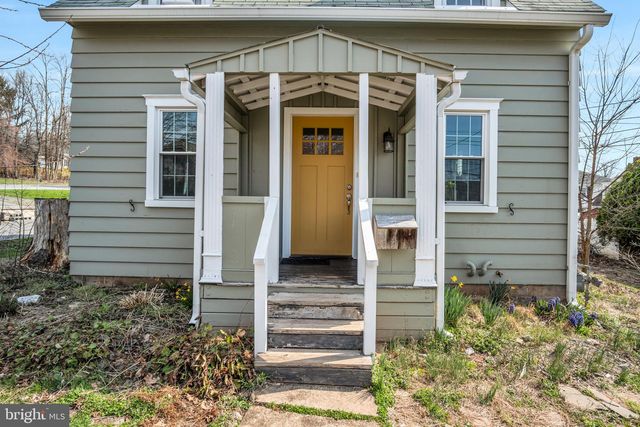 916 N SPRING ST, Middletown, PA 17057