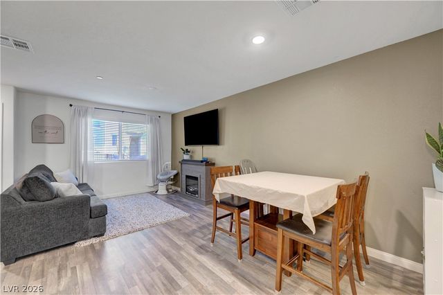 2650 Wimbledon White Court, North Las Vegas, NV 89086