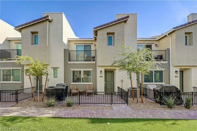 2650 Wimbledon White Court, North Las Vegas, NV 89086