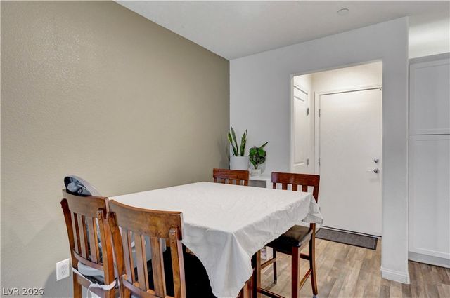 2650 Wimbledon White Court, North Las Vegas, NV 89086