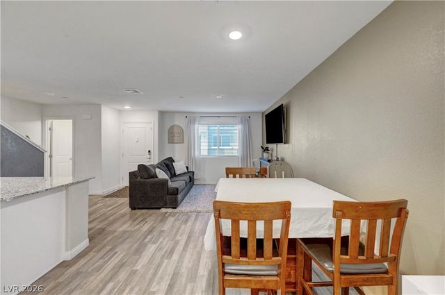 2650 Wimbledon White Court, North Las Vegas, NV 89086