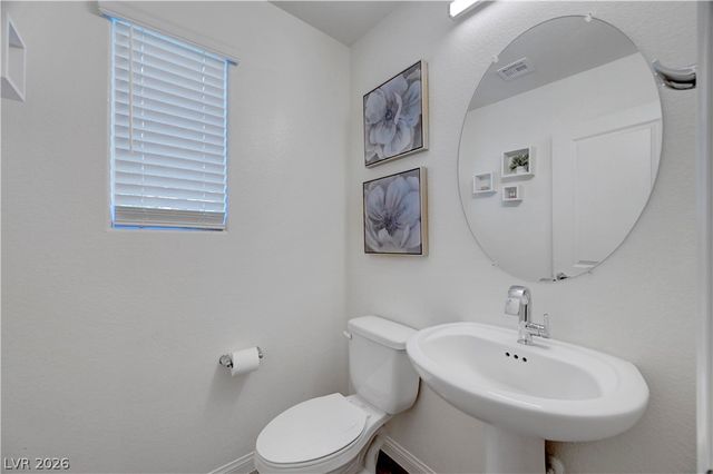 2650 Wimbledon White Court, North Las Vegas, NV 89086