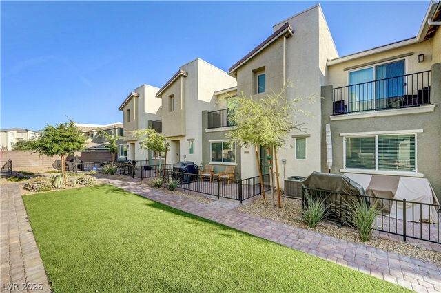 2650 Wimbledon White Court, North Las Vegas, NV 89086