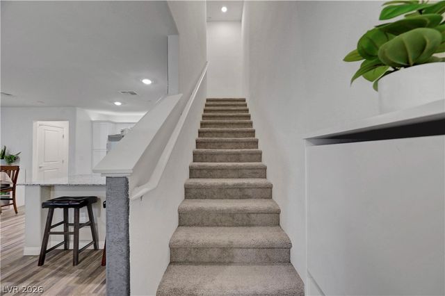 2650 Wimbledon White Court, North Las Vegas, NV 89086